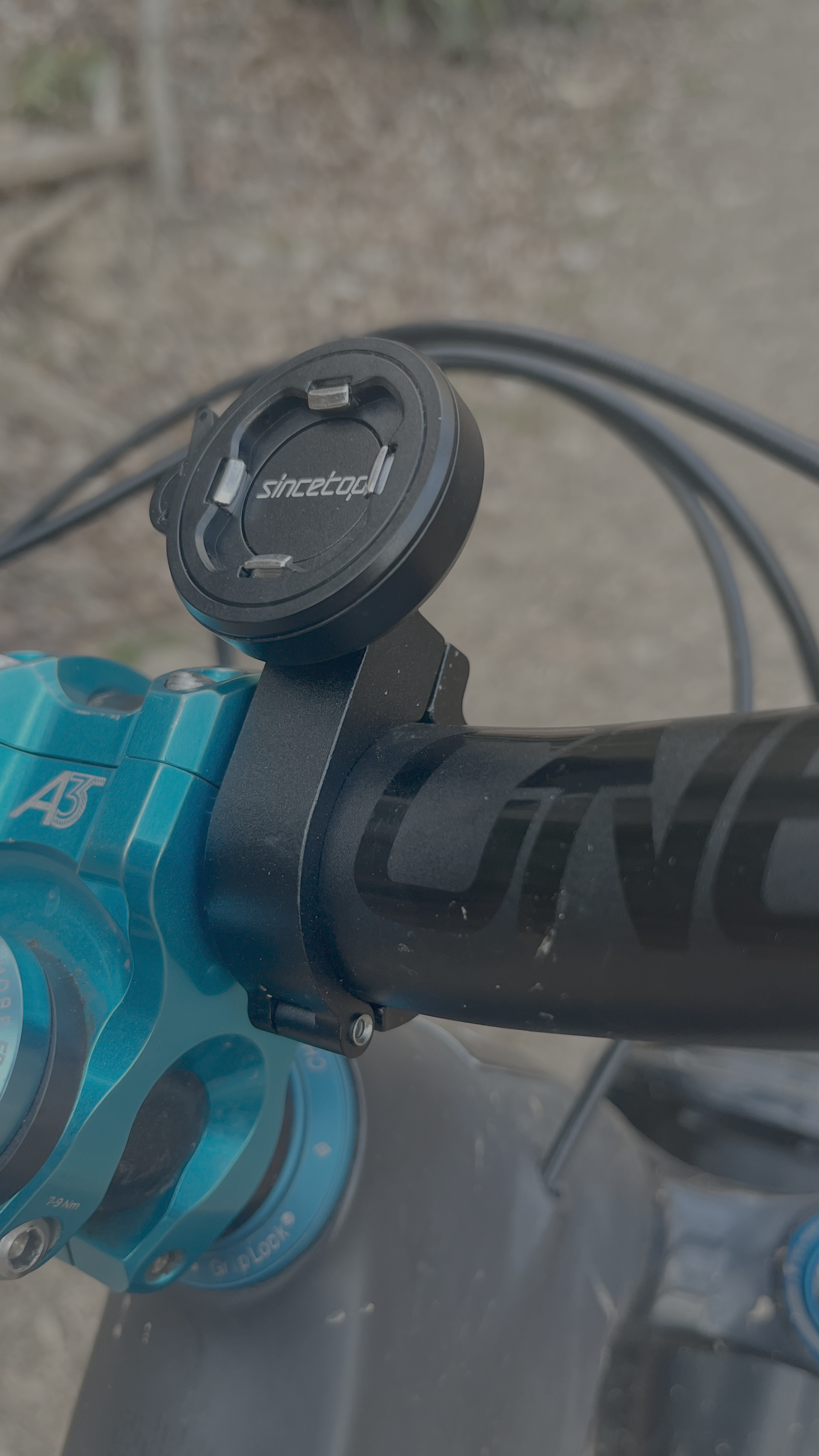 Sincetop mount on stem